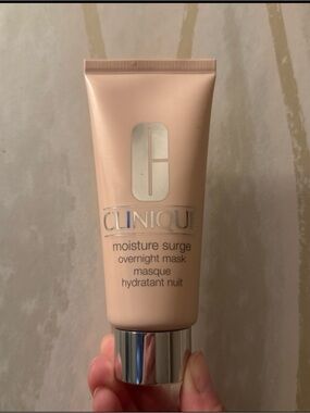 Clinique moisture surge overnight mask